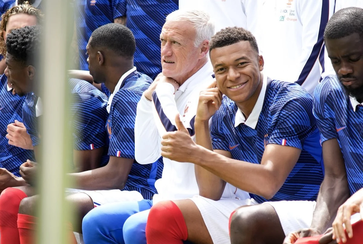 Mbappé es titular en el amistoso de Francia e Irlanda del Norte