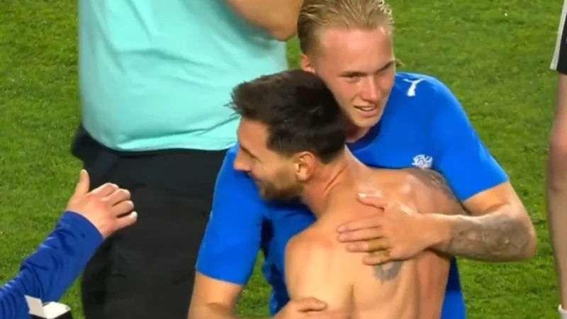 El reencuentro de Messi y Gudjohnsen tras 16 años
