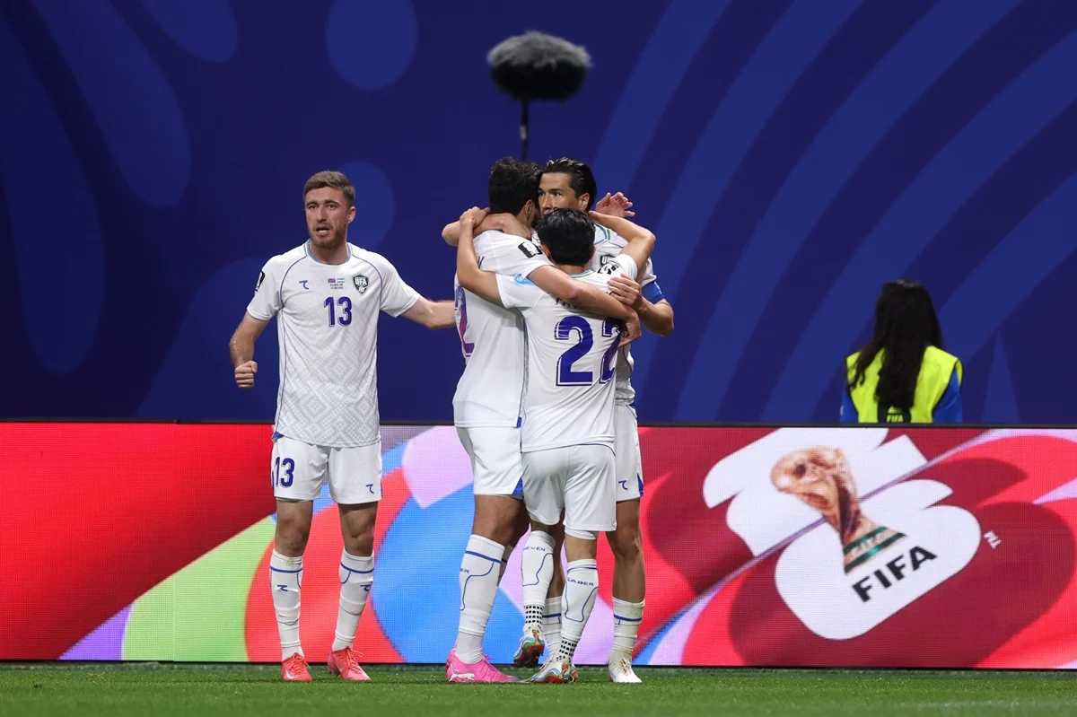 Uzbekistán le gana a Congo y lo celebra por ahora Irán