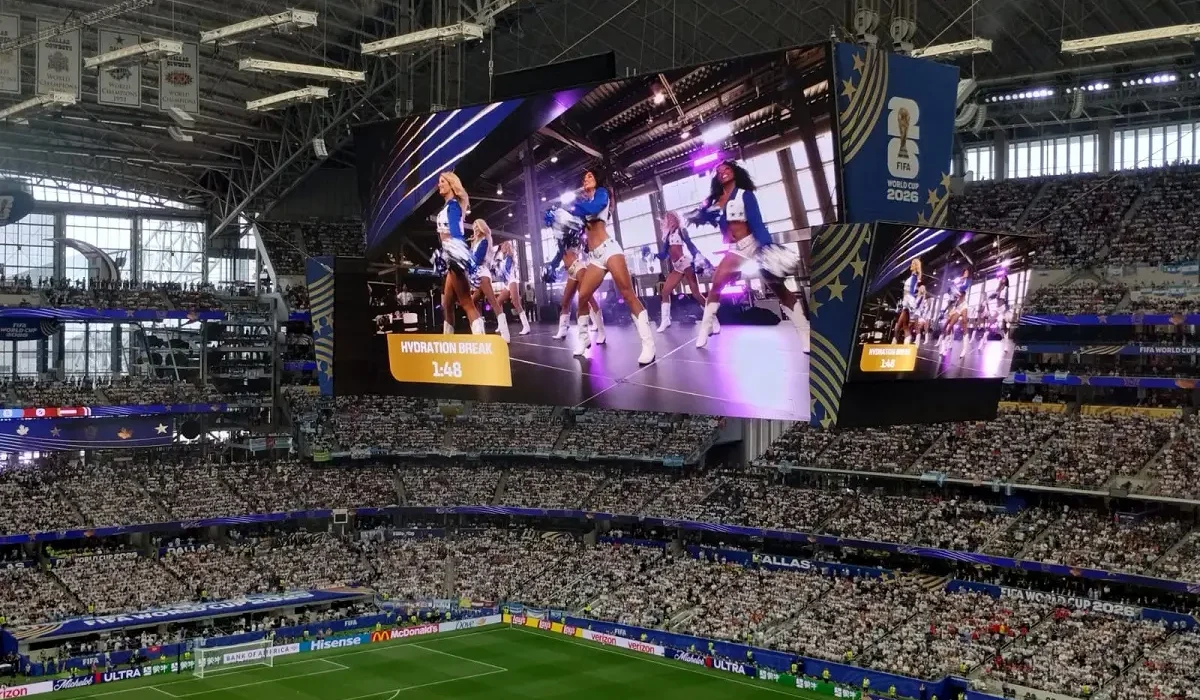 Las animadoras de los Dallas Cowboys dieron un show en la pausa de hidratación de Argentina – Austria