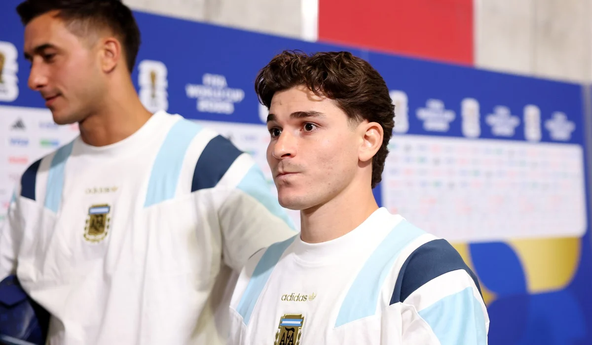 Bombazo de Julián Álvarez: «Hablé con el Atlético, quiero cumplir mi sueño de jugar en Barcelona»