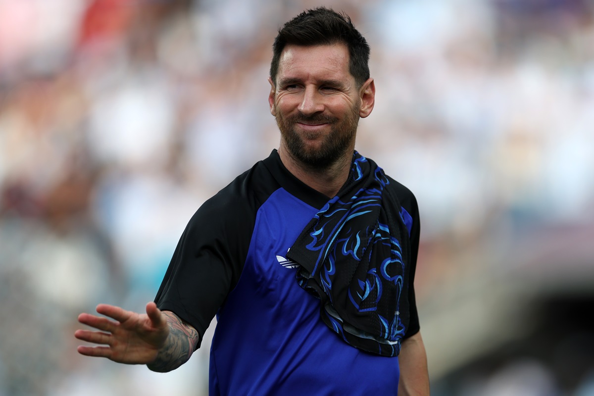El capitán de la Albiceleste se quedó en el banco al igual que otros cuatro. Messi no jugó ante Honduras y se quedó entrenando post partido