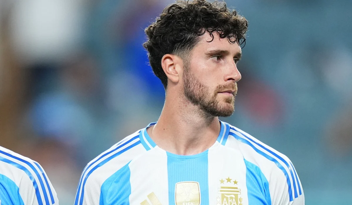 Oficial: Marcos Senesi reemplaza a Balerdi en la convocatoria de Argentina para el Mundial 2026