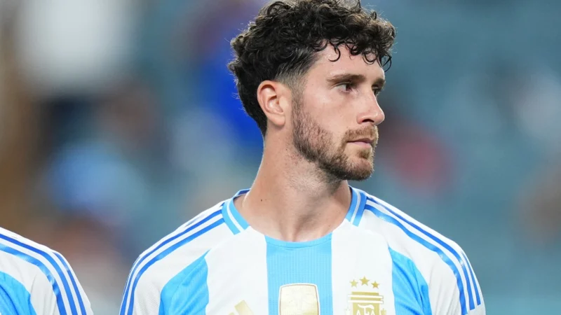 Oficial: Marcos Senesi reemplaza a Balerdi en la convocatoria de Argentina para el Mundial 2026