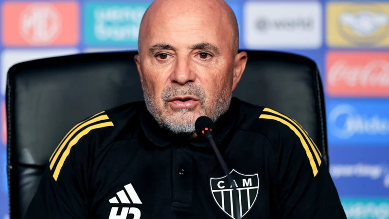 Talleres oficializó la llegada de Jorge Sampaoli, que debutará en la elite de Argentina