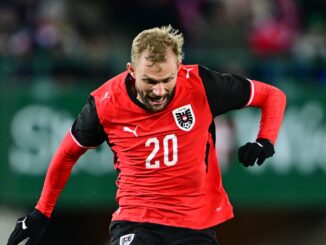 Mano y último recuerso marcó el VAR para el del Bayern Munich. Polémica expulsión de Konrad Laimer en Austria - Túnez