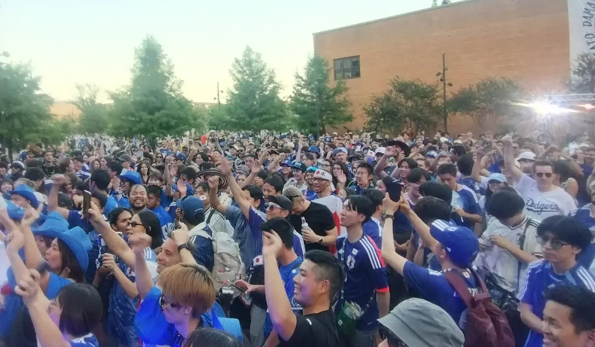 Japón organizó un banderazo en Dallas y le puso color a la previa con Suecia en el Mundial