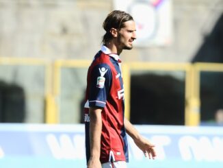 El griego falleció a los 33 años y llevaba dos temporadas sin jugar. Murió Marios Oikonomou, ex Bologna, tras un accidente de moto