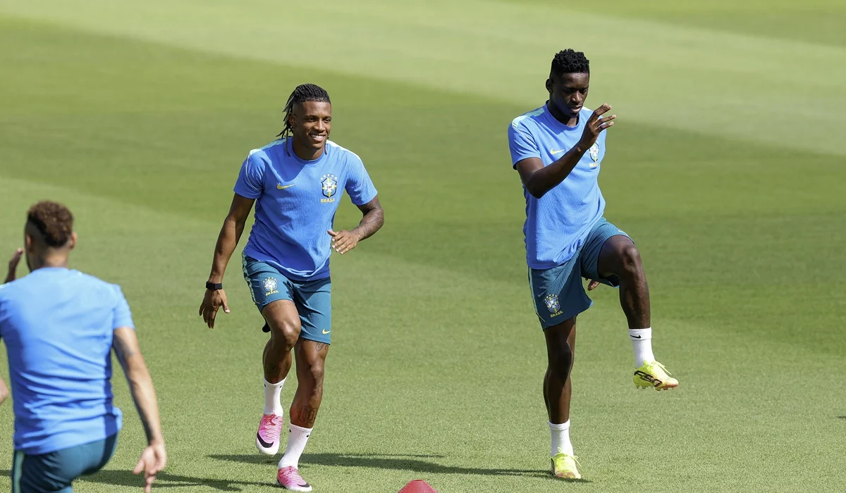 Formaciones para Brasil y Japón con Vinicius como protagonista