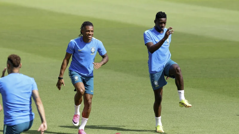 Formaciones para Brasil y Japón con Vinicius como protagonista