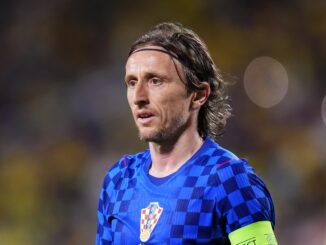 El ex Real Madrid sigue recuperándose de una fractura. Aún así, Luka Modric es titular en el amistoso entre Croacia y Bélgica