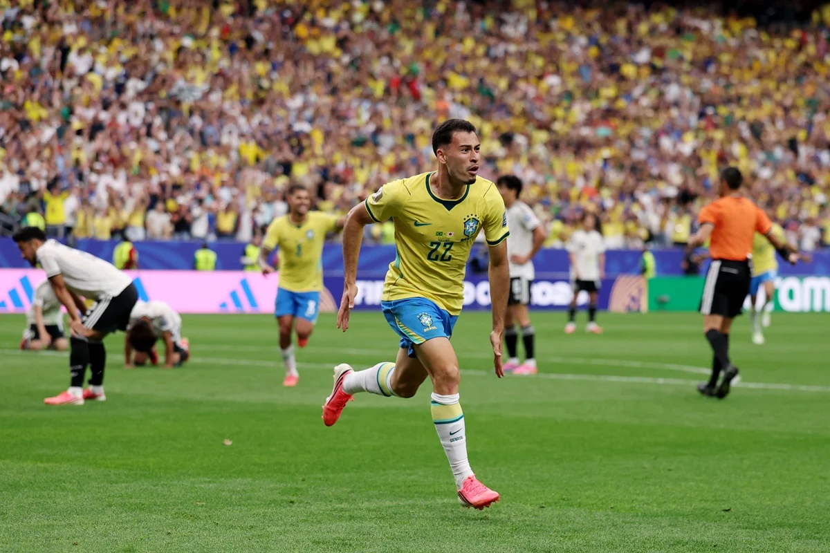 Brasil le ganó agónicamente a Japón y se metió en octavos de final