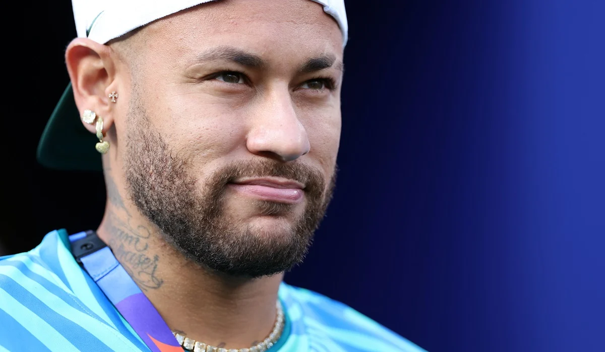 Neymar sigue tocado y tampoco estará disponible en Brasil para el enfrentamiento con Haití