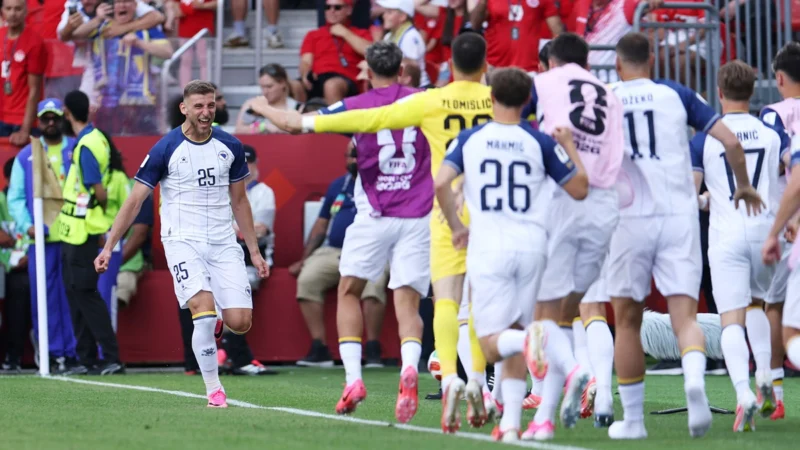 Bosnia sorprende a Canadá y le gana con gol de Lukic