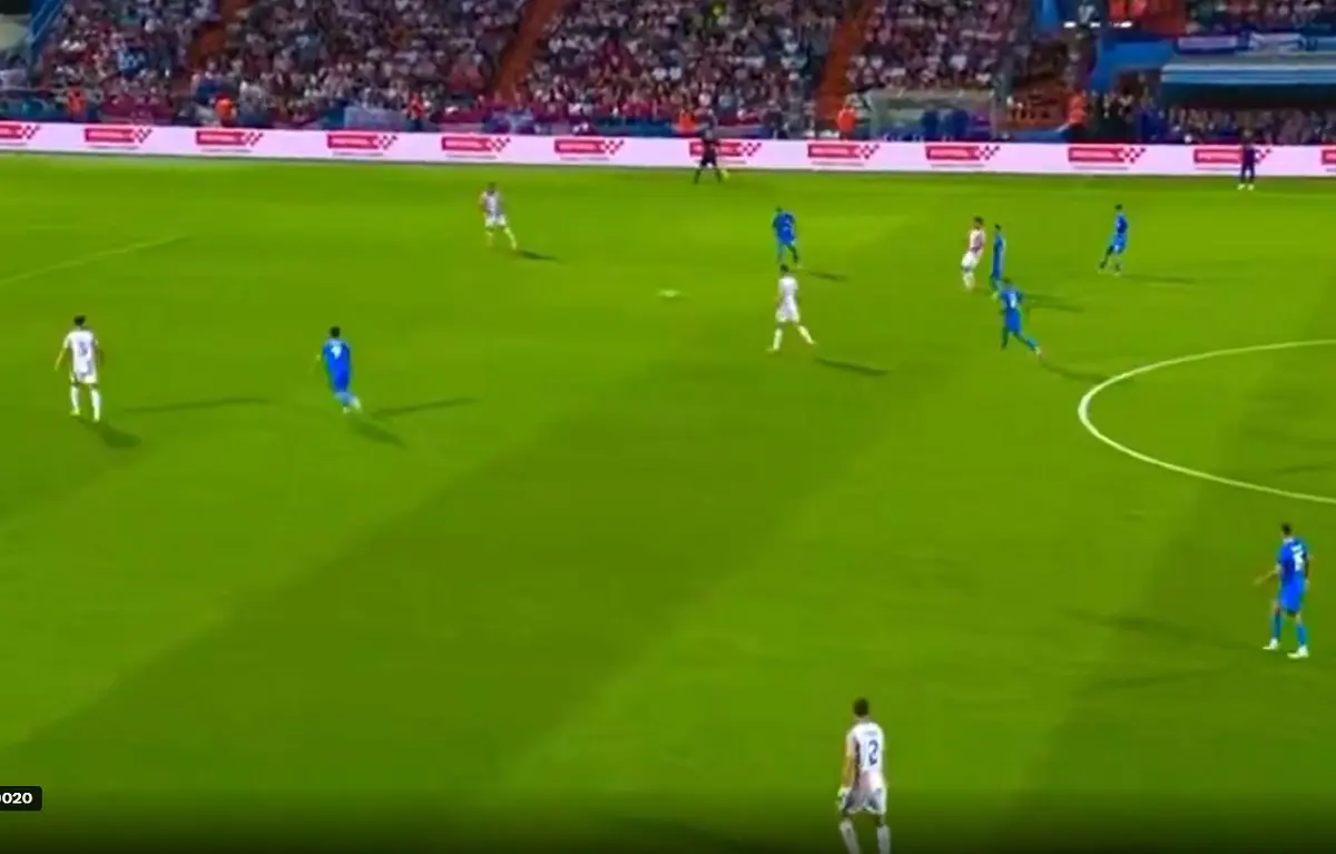 Grosero error de Martin Baturina en Croacia que terminó en gol de Eslovenia
