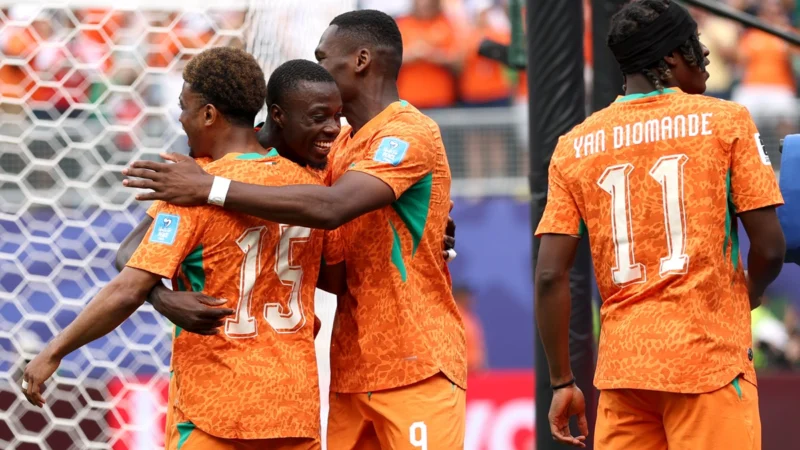 Costa de Marfil vence a Curazao con gol de Pépé