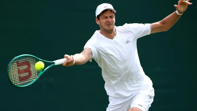 Hurkacz eliminó a Ruud en el primer bombazo de Wimbledon