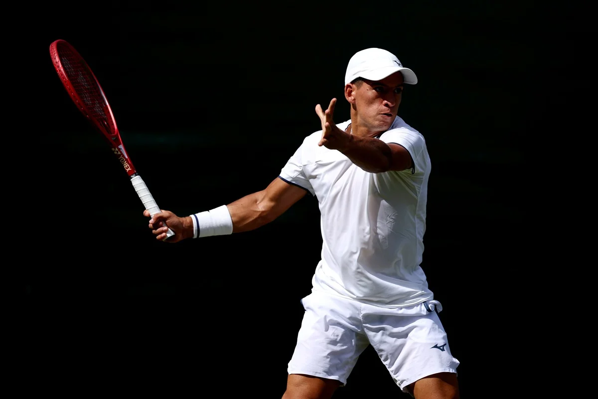 Sebastián Báez debutó con derrota y estiró su racha negativa en Wimbledon
