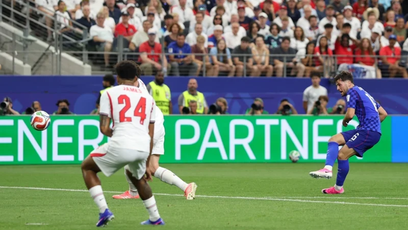 Martín Baturina convirtió un golazo para el empate de Croacia en Dallas