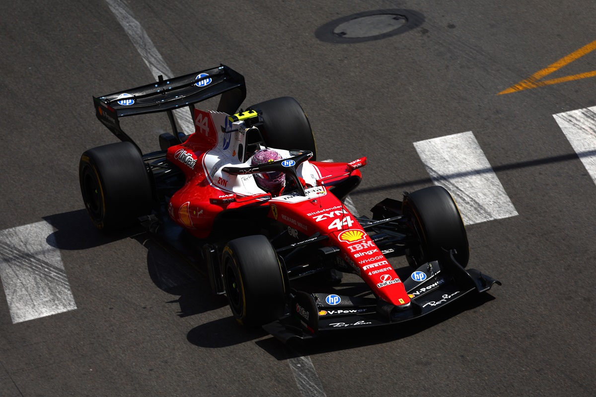 Lewis Hamilton fue penalizado con 5 segundos y alivia a Antonelli