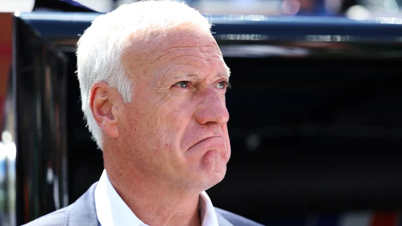 Falleció la madre de Didier Deschamps: regresó a Francia y no dirigirá ante Noruega