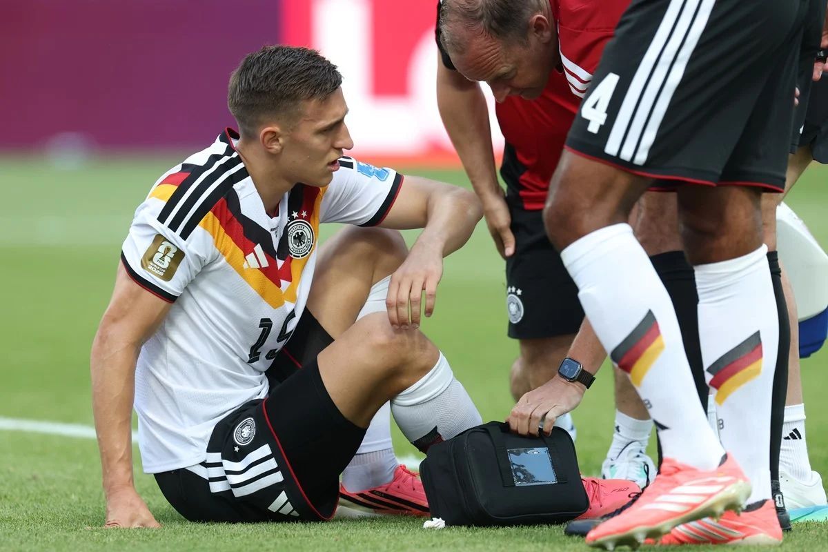 Nico Schlotterbeck es baja para el resto del Mundial con Alemania