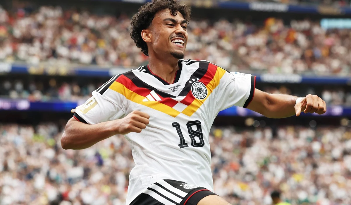 Nathaniel Brown como Schlotterbeck debutaron en la red en el Mundial