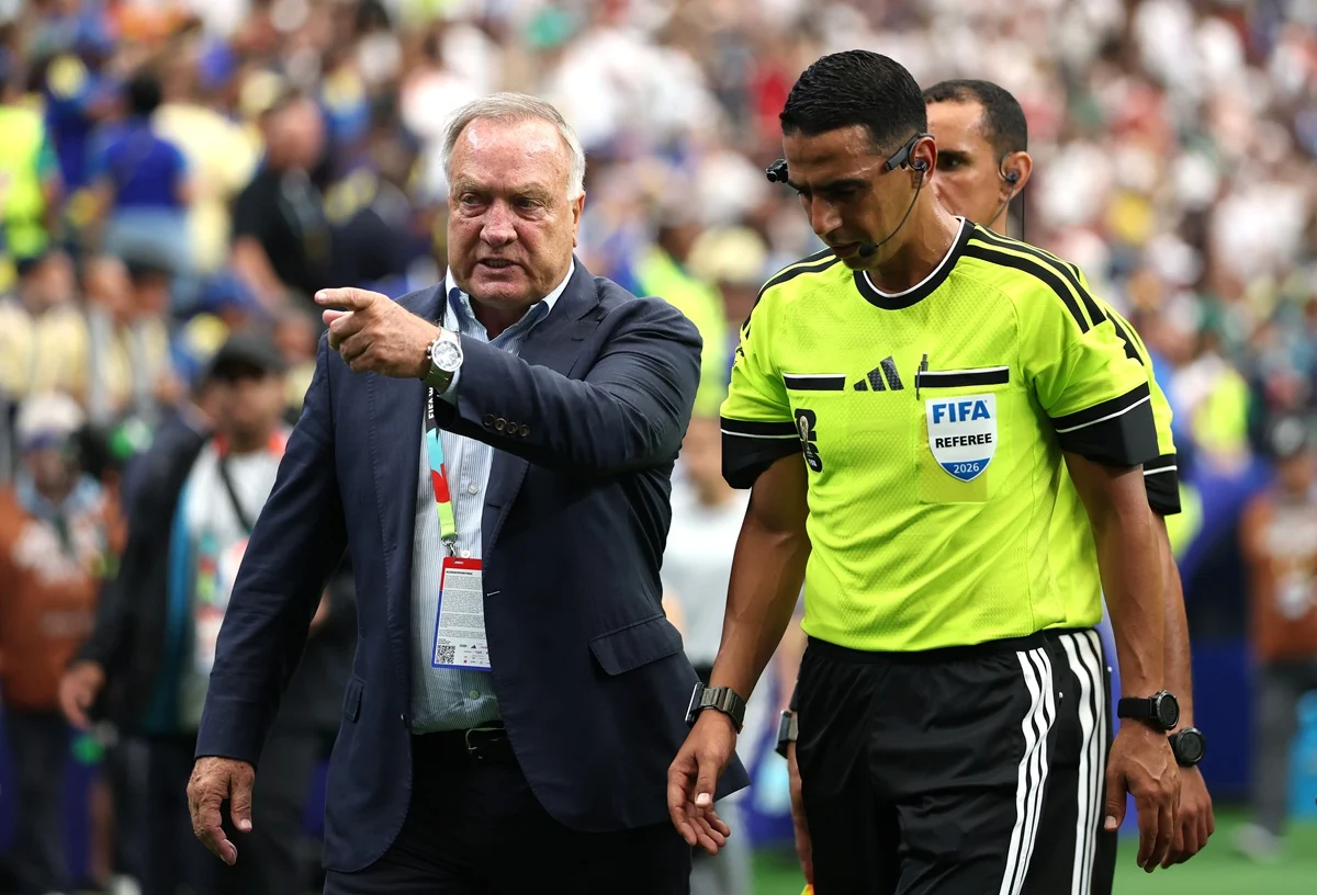 Con 78 años, 8 meses y 15 días, Dick Advocaat se transformó en el entrenador más longevo de la historia del Mundial