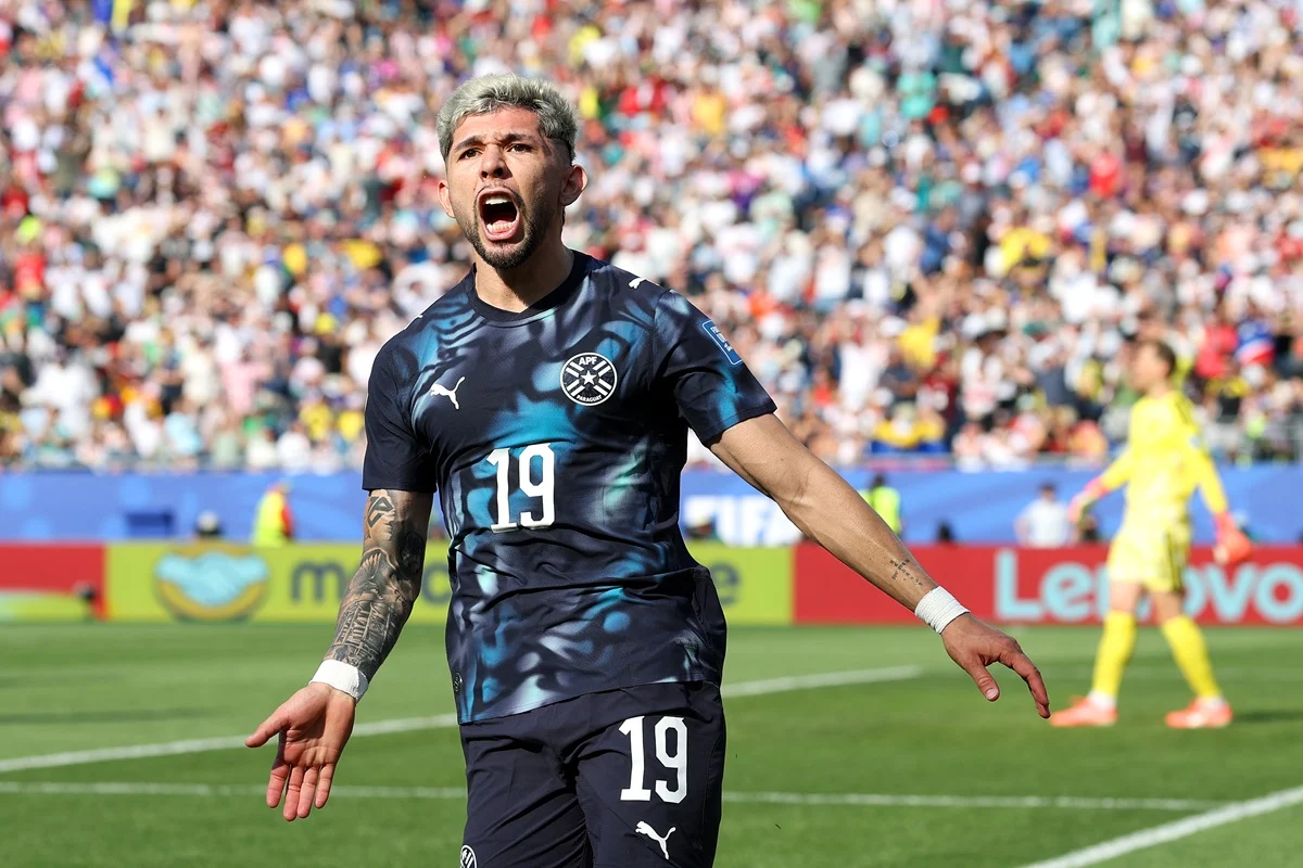 Paraguay sorprende a Alemania y le gana con gol de Enciso