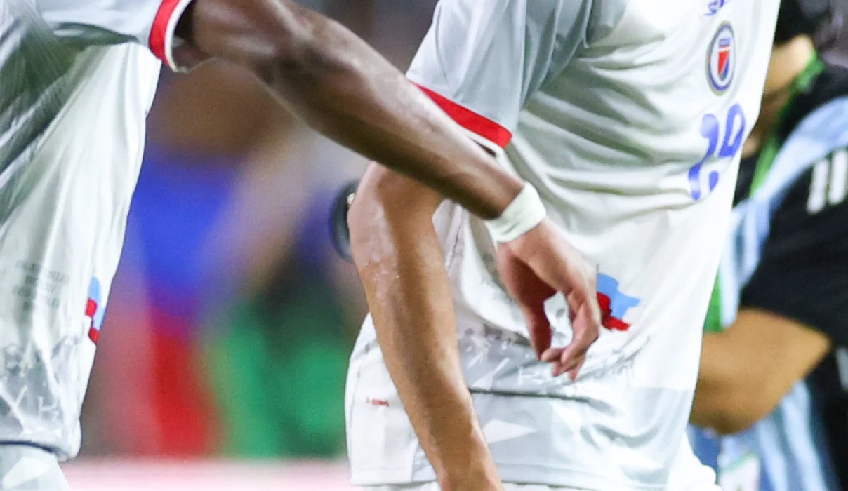 Haití modificaría su camiseta para el Mundial por simbología política