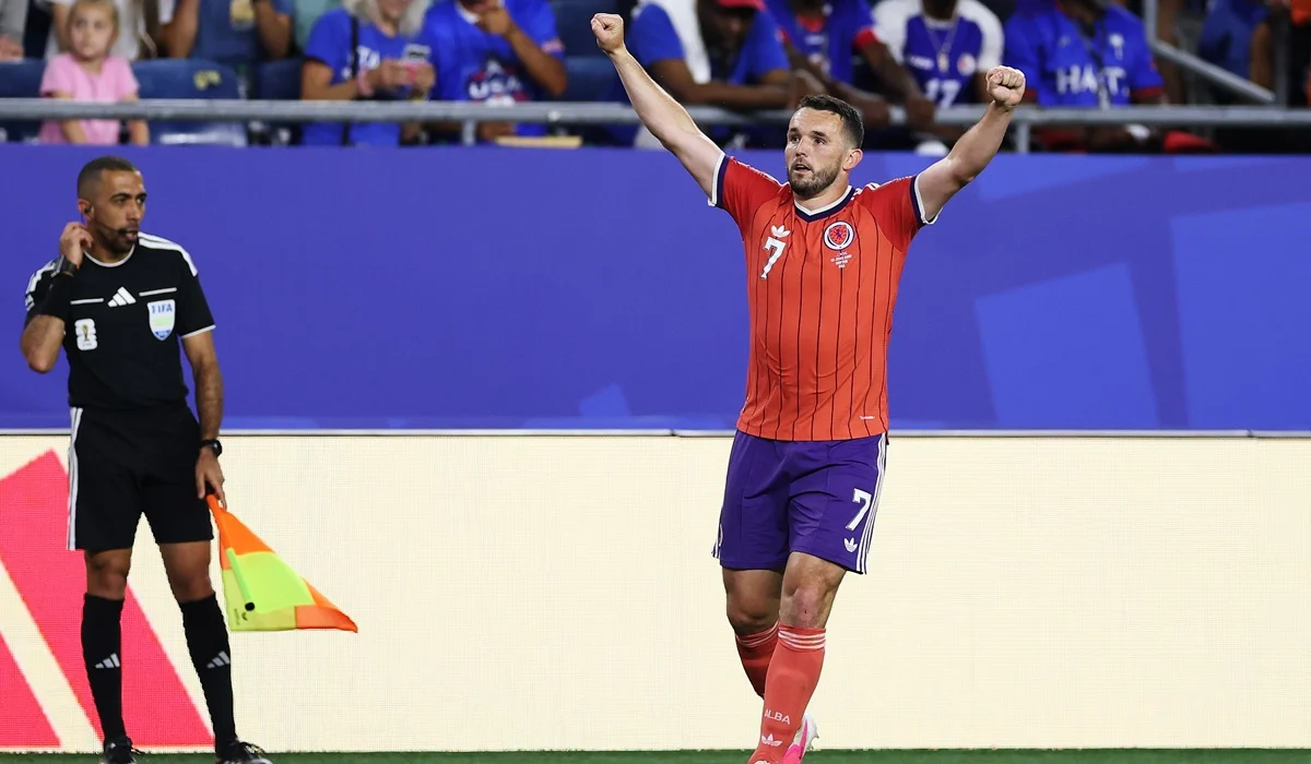 John McGinn marcó el primer gol de Escocia en la Copa del Mundo desde 1998