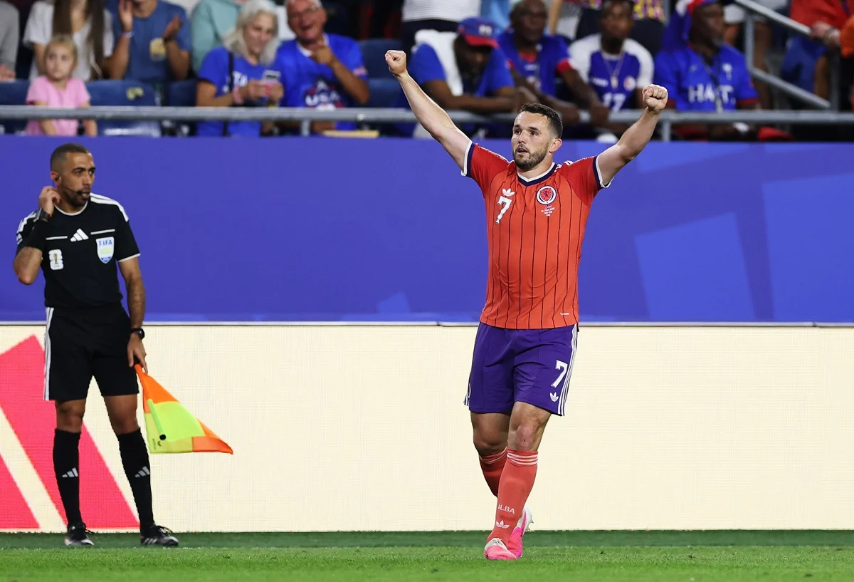 John McGinn marcó el primer gol de Escocia en la Copa del Mundo desde 1998