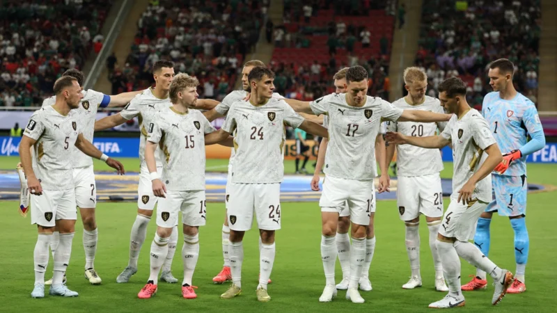 República Checa luce ante Corea del Sur una camiseta «de cristal»