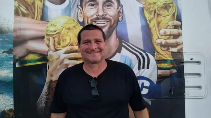 El furor de los ´Tips de Mati´ en Dallas: «Lo importante es que los argentinos estén informados»