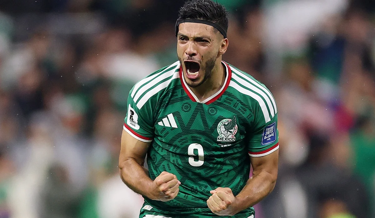 Raúl Jiménez superó a Jared Borgetti como el segundo máximo artillero histórico de México