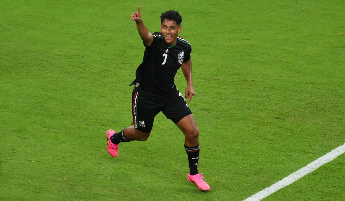Increíble blooper del arquero surcoreano para la apertura de México en Guadalajara