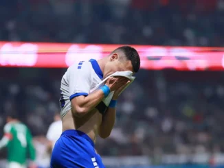 No es la noche de Serbia: segundo gol en contra ante México con blooper de Adem Avdic