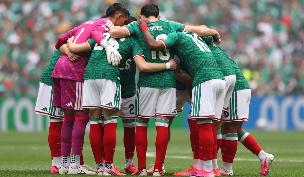 El himno de México fue cantado por todo el Azteca y Alejandro Fernández