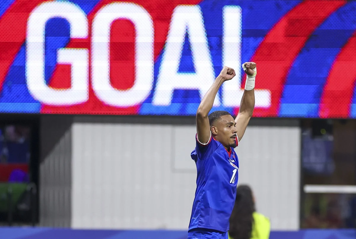 Haití marcó dos goles en un partido de Mundial por primera vez