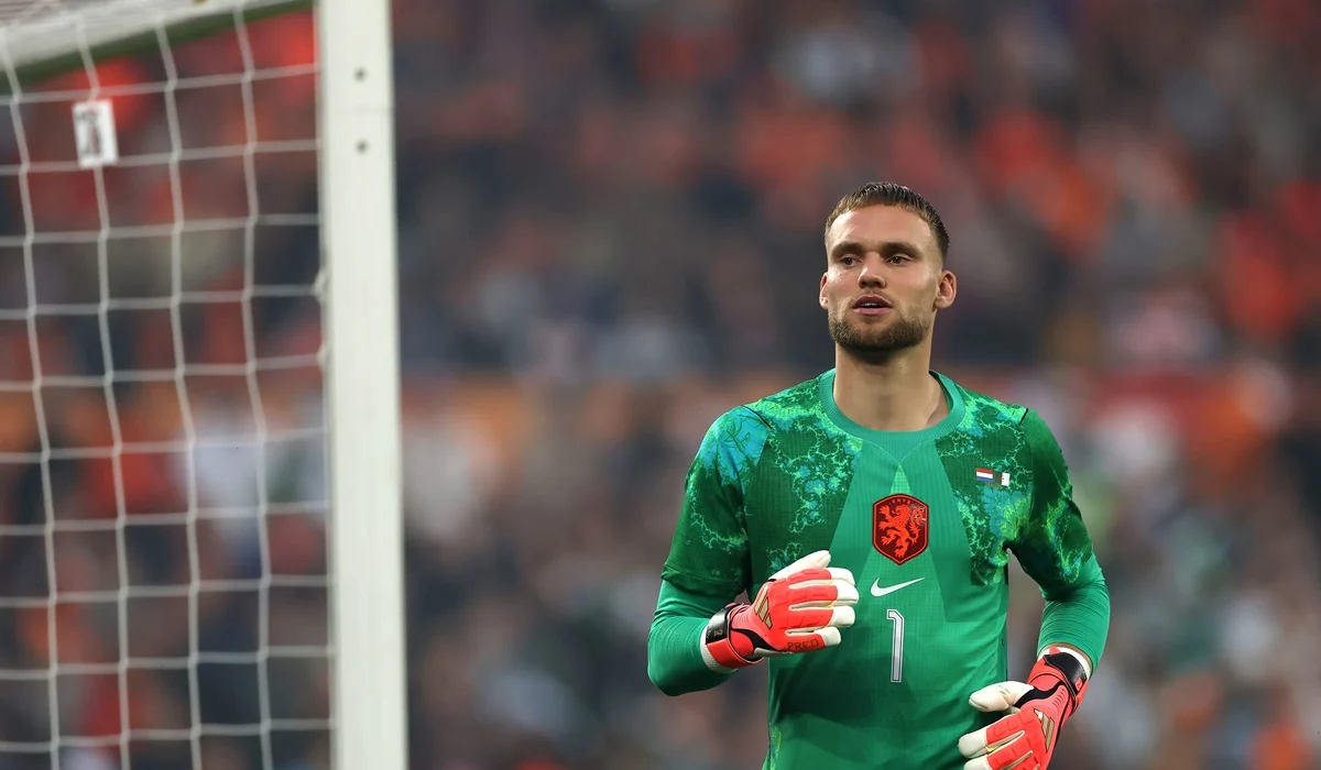 Bart Verbruggen salió lesionado y alarmó a los Países Bajos