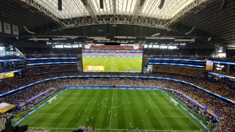 Los hinchas se cansaron de las pausas de hidratación y lo hacen sentir en las tribunas del Mundial 2026