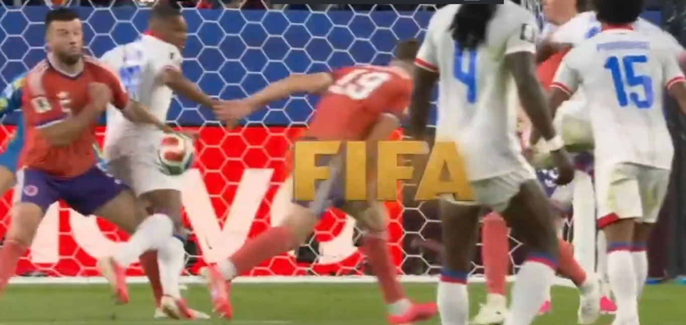 Penal por mano no sancionada en Haití vs EScocia