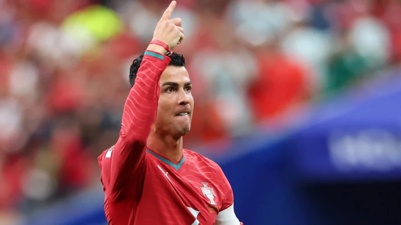 Cristiano Ronaldo llegó a los 975 goles en su carrera y quedó a 25 de los 1000