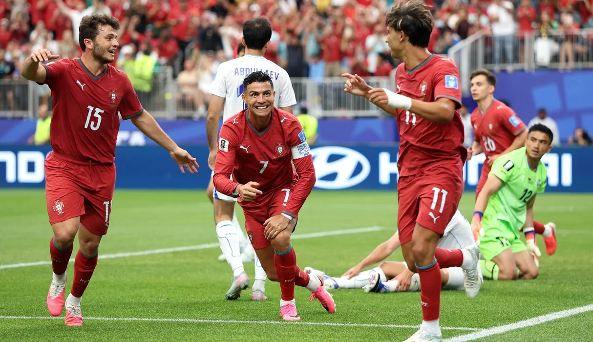 Portugal arrasó a Uzbekistán con doblete de Cristiano Ronaldo