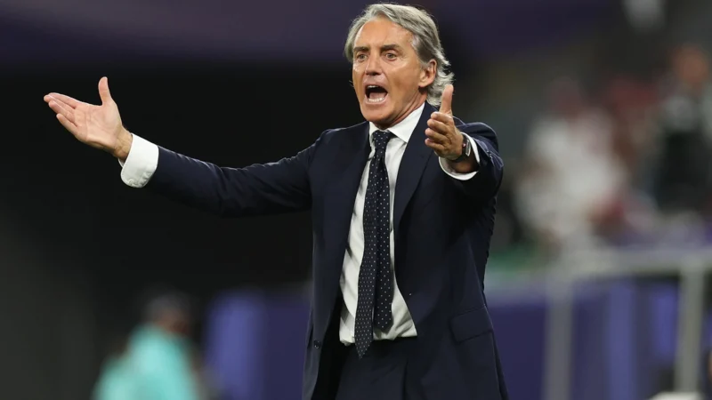 Roberto Mancini pica en punta para volver a dirigir la Selección italiana