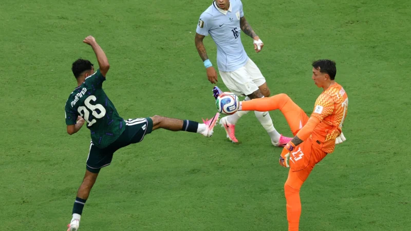 Fernando Muslera se convirtió en el jugador uruguayo más veterano en disputar un Mundial