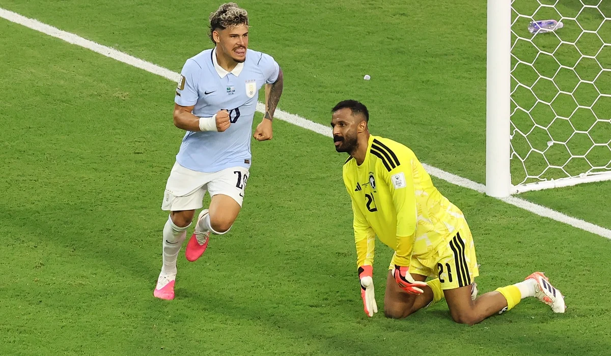 Uruguay reaccionó tarde y empató con Arabia Saudita en el grupo de España