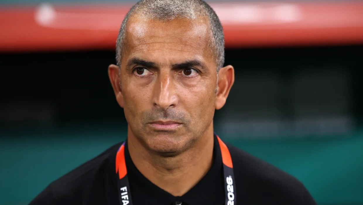 Sabri Lamouchi habría sido despedido de Túnez tras la goleada ante Suecia