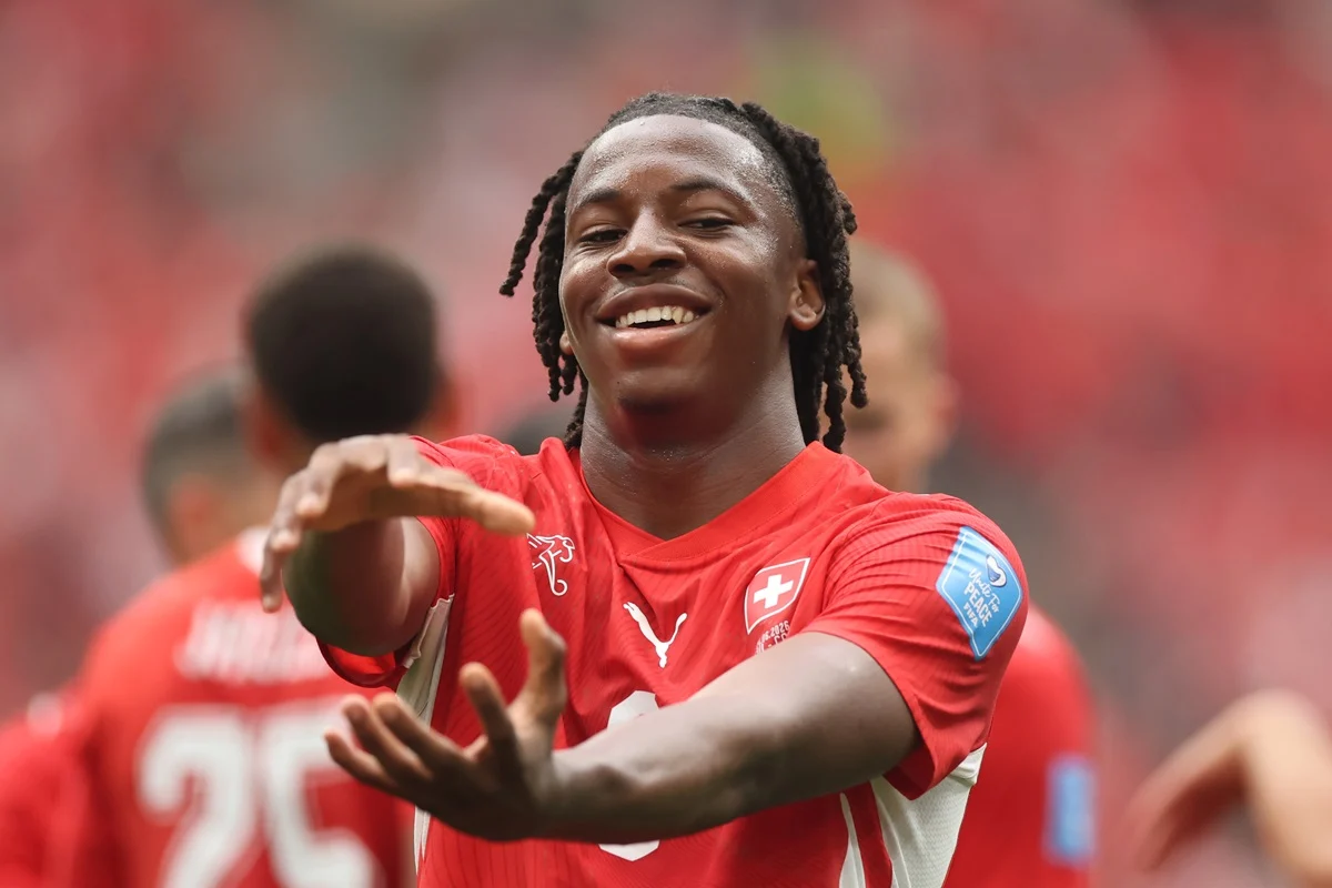 Manzambi sigue firme y lleva tres goles con Suiza en el Mundial
