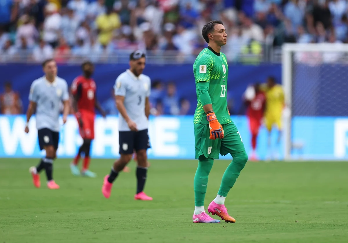 Fernando Muslera es el jugador con más presencias de Uruguay en un Mundial